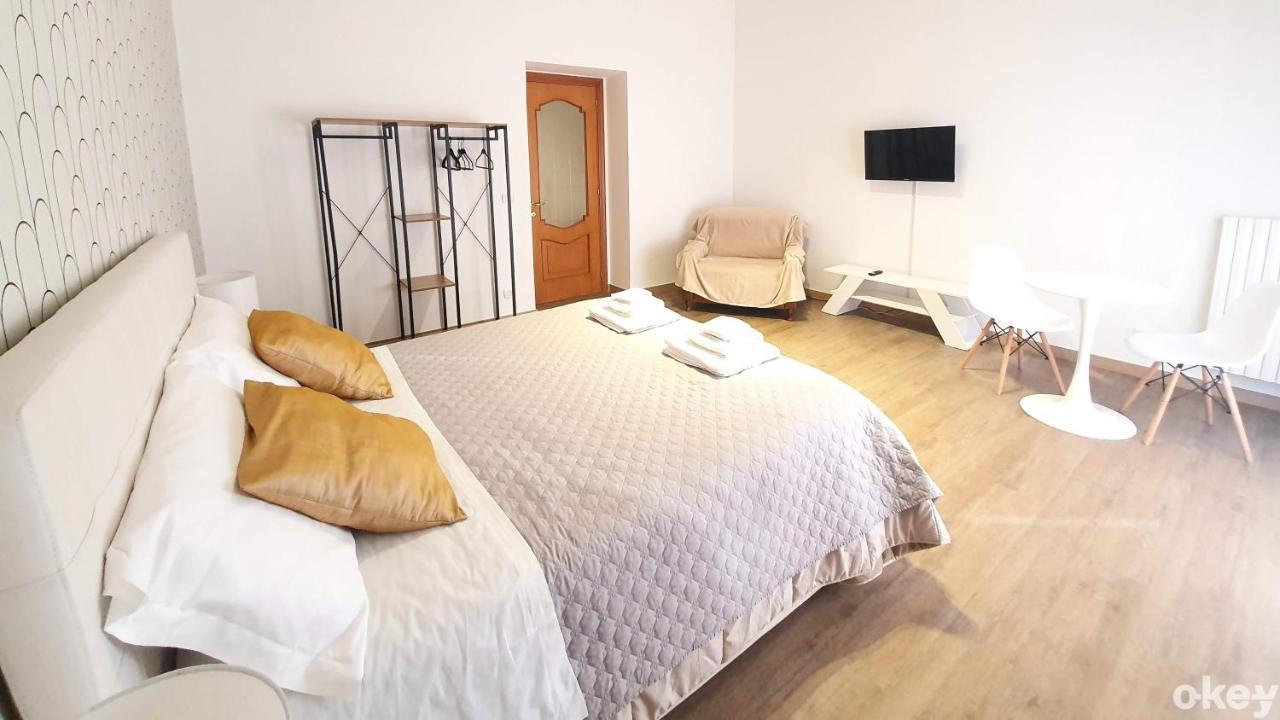 Twin Room Apulia Accommodation - Bari Policlinico Екстериор снимка
