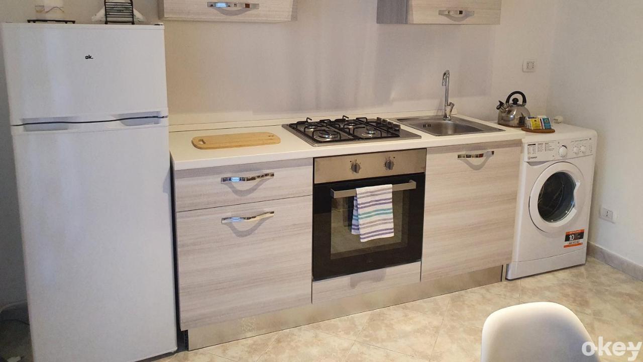 Twin Room Apulia Accommodation - Bari Policlinico Екстериор снимка